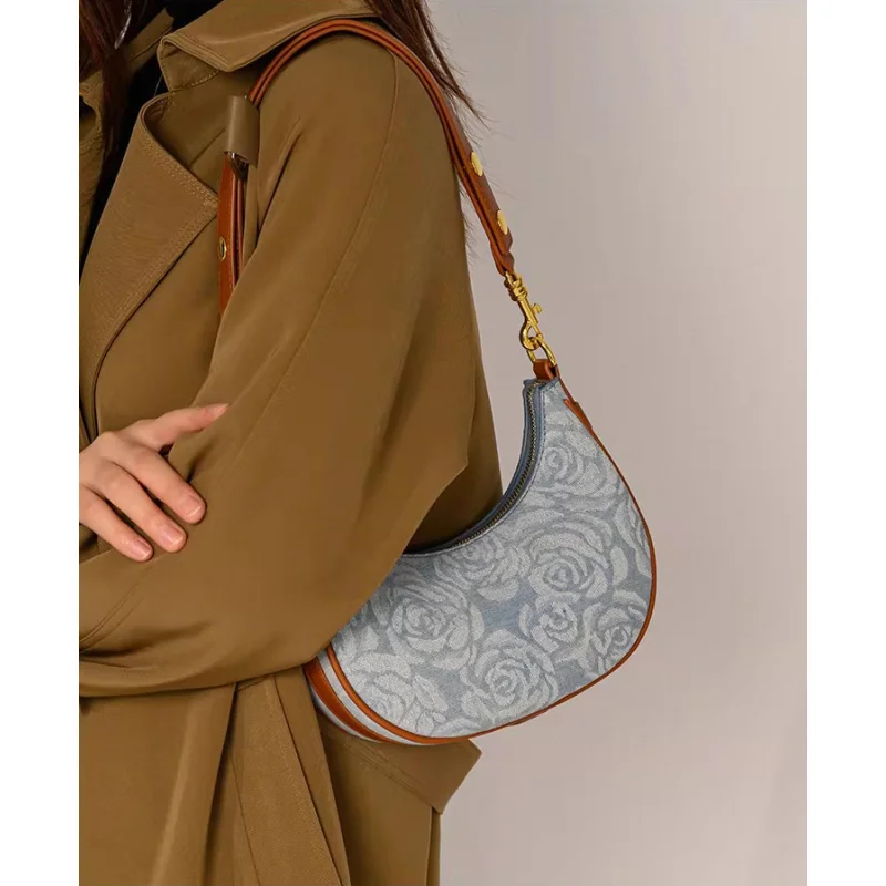 Модная пригородная сумка, новая повседневная джинсовая сумка-багет, универсальная французская сумка в стиле ретро под мышками, джинсовая сумка в форме полумесяца, 2026Новое седло Ba
Модная пригородная сумка, новая повседневная джинсовая сумка-багет, универсальная французская сумка в стиле ретро под мышками, джинсовая сумка в форме полумесяца, 2026Новое седло Ba