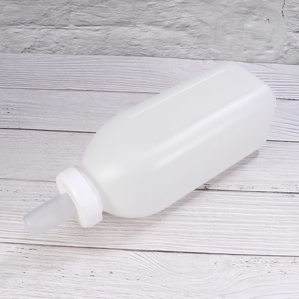 3 pcs Calf Sheep Bottle Milk Bottle Set Cattle Nipple Pet Scale Teat Orphaned Lamb Drinking White 2L Portable Hygiene Reusable
3 pcs Calf Sheep Bottle Milk Bottle Set Cattle Nipple Pet Scale Teat Orphaned Lamb Drinking White 2L Portable Hygiene Reusable