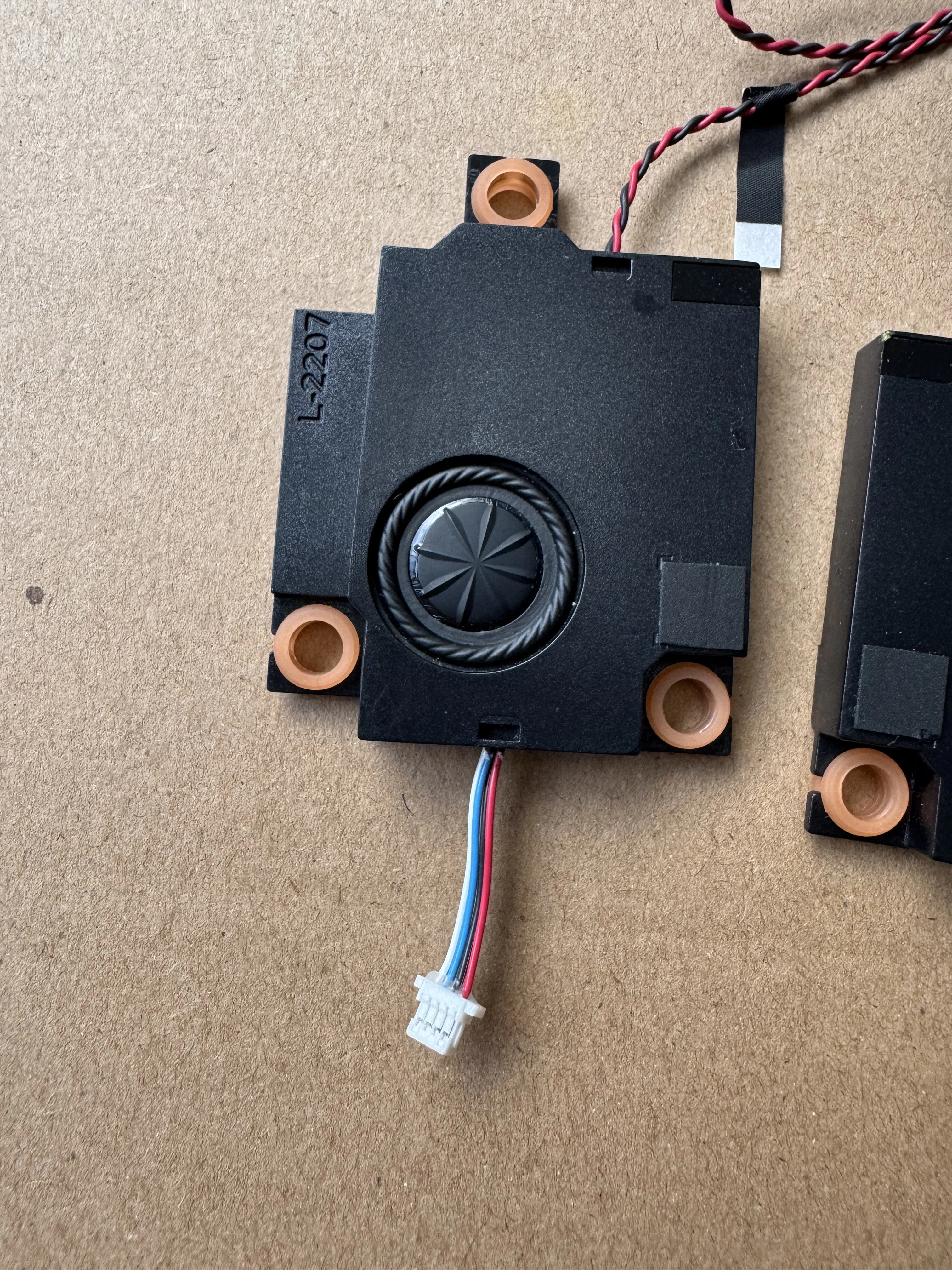 FOR ASUS ROG G513 G513Q G533 G733 speaker (with long and short wires)
FOR ASUS ROG G513 G513Q G533 G733 speaker (with long and short wires)