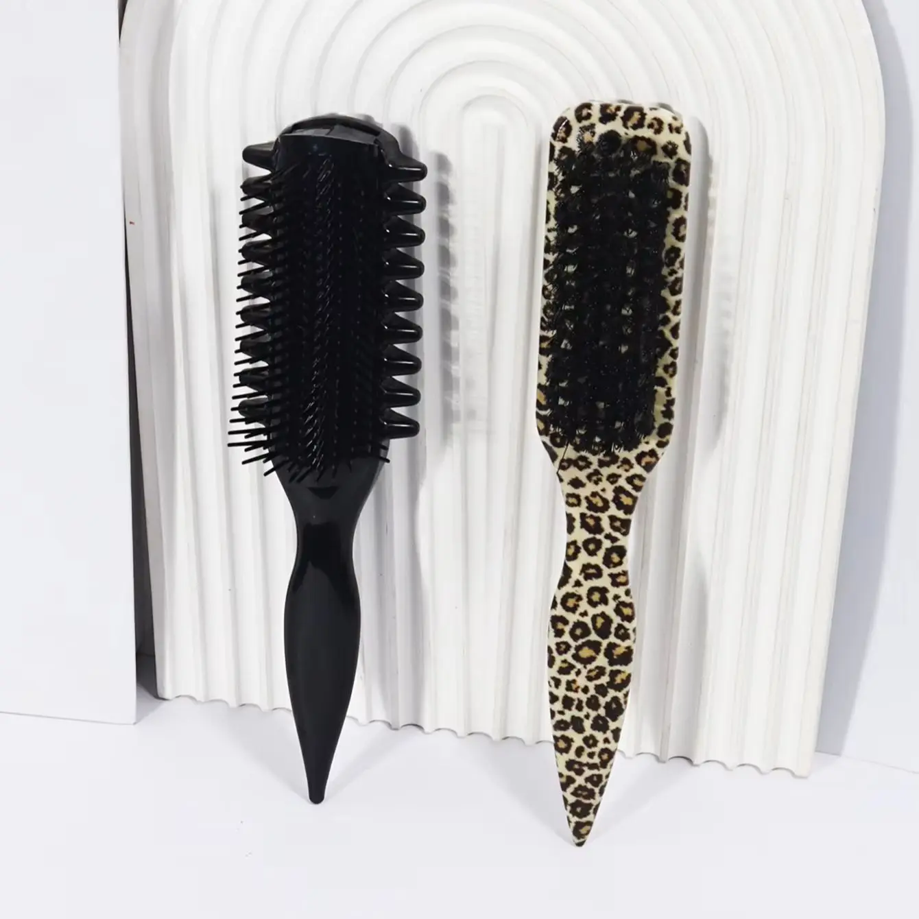 2pcs hair brush set, smooth hair comb, curly hair untwisting comb, suitable for curly hair, special for real hair wigs
2pcs hair brush set, smooth hair comb, curly hair untwisting comb, suitable for curly hair, special for real hair wigs