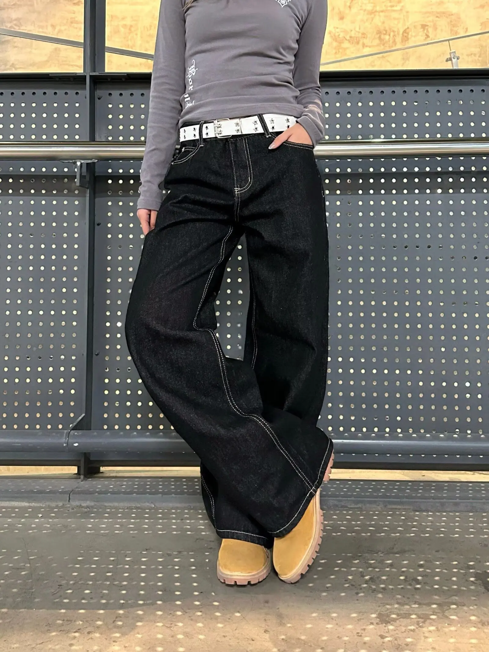 2026 New Y2K Street Trend Letter Embroidered Loose Jeans Men Harajuku New Hip Hop Oversized Wide-leg Pants Unisex Mopping Jeans
2026 New Y2K Street Trend Letter Embroidered Loose Jeans Men Harajuku New Hip Hop Oversized Wide-leg Pants Unisex Mopping Jeans