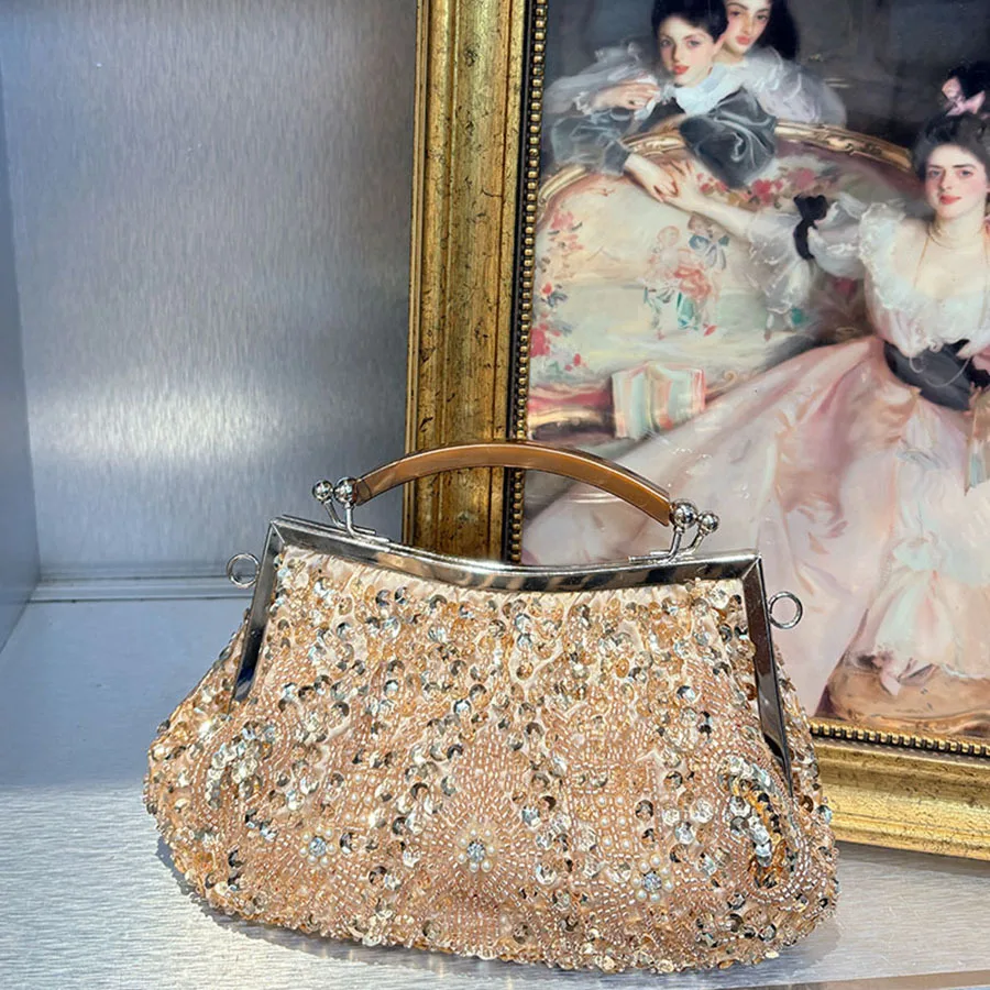 Модная винтажная китайская классическая сумка с вышивкой, шаль, женская сумка в Шанхайском стиле, трансграничная поставка, оптовая продажа, мода
Модная винтажная китайская классическая сумка с вышивкой, шаль, женская сумка в Шанхайском стиле, трансграничная поставка, оптовая продажа, мода