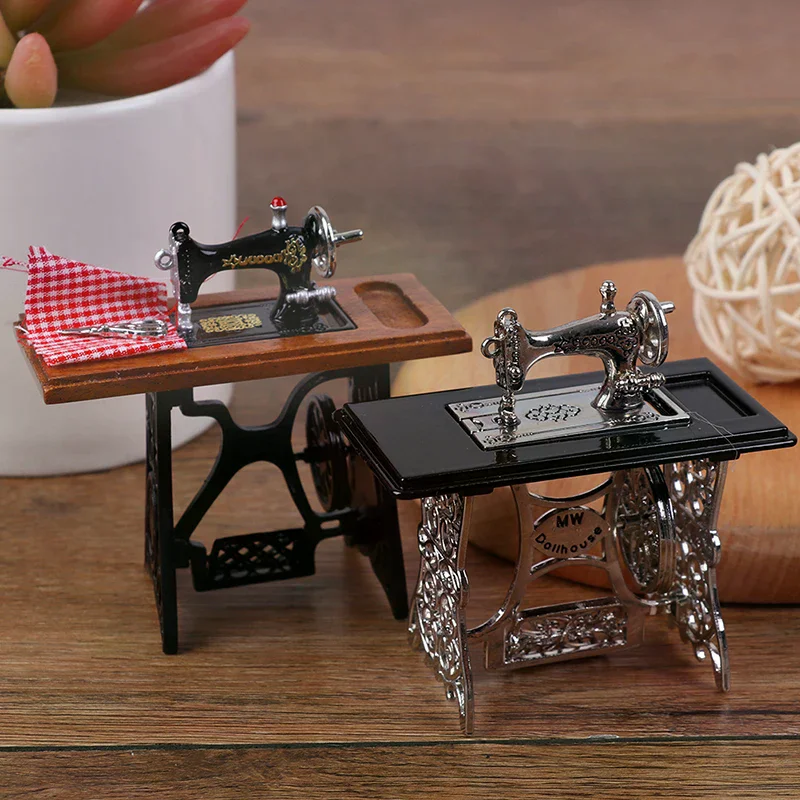 1:12 Dollhouse Mini Furniture Sewing Machine with Scissors for Doll House Decor For Kids Creative Play
1:12 Dollhouse Mini Furniture Sewing Machine with Scissors for Doll House Decor For Kids Creative Play