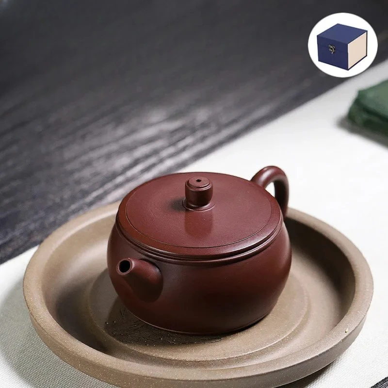 180ml Traditional Yixing Purple Clay Teapots Handmade Pot Raw Ore Purple Zhu Mud Kettle Chinese Zisha Tea Set Cha Ornaments Gift
180ml Traditional Yixing Purple Clay Teapots Handmade Pot Raw Ore Purple Zhu Mud Kettle Chinese Zisha Tea Set Cha Ornaments Gift