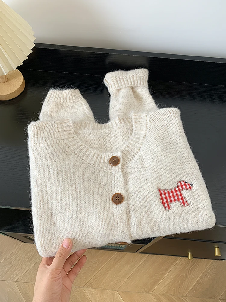 Lazy Style Puppy Patch Embroidery Sweater Women's Autumn and Winter New Sweet Casual Knitted Cardigan Loose Jacket Top
Lazy Style Puppy Patch Embroidery Sweater Women's Autumn and Winter New Sweet Casual Knitted Cardigan Loose Jacket Top