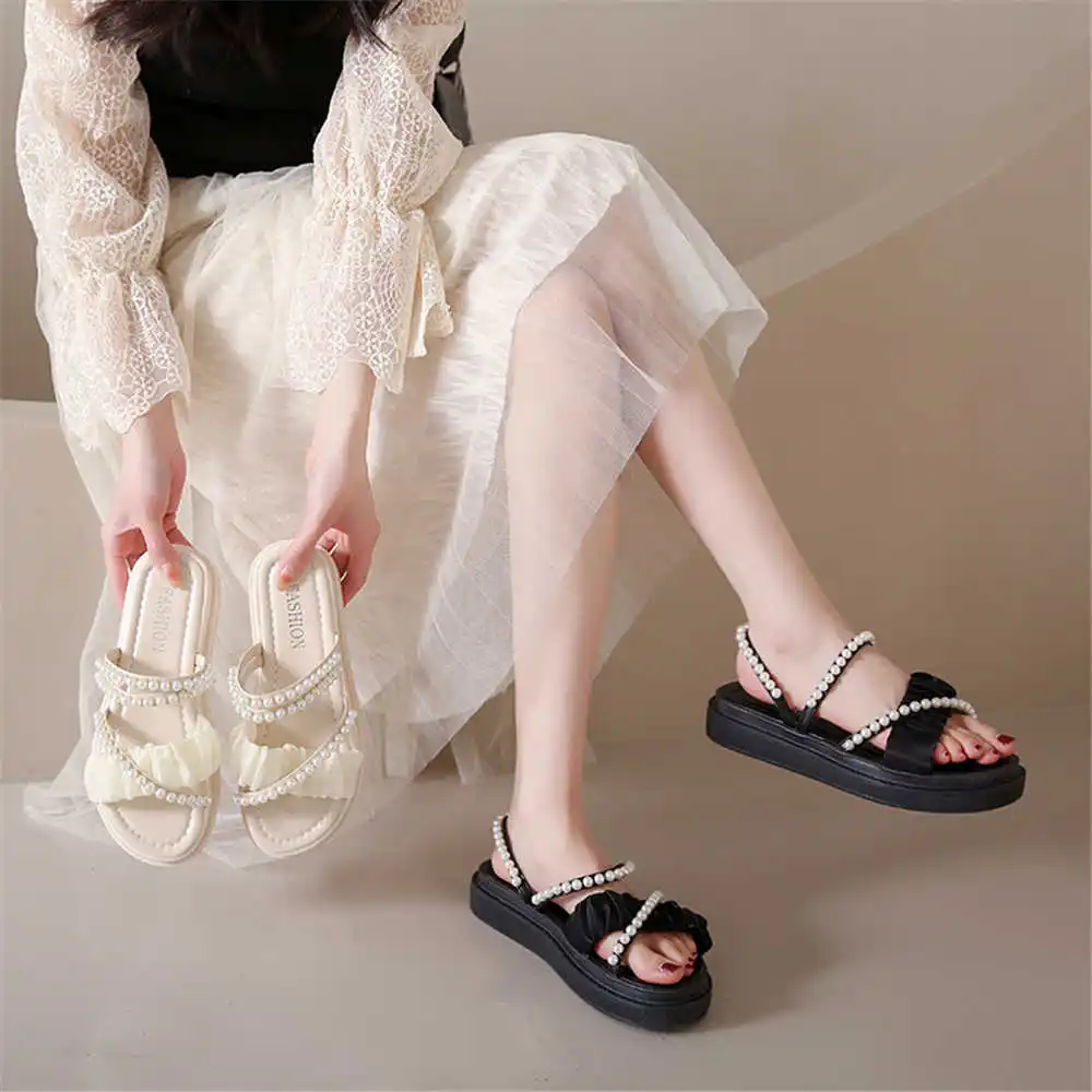 Нескользящие тапочки с круглым носком, оранжевые сандалии, женская обувь, кроссовки Sadalia, спортивные кроссовки 2025 года, комфорт на открытом воздухе, высокая мода в стиле ретро
Нескользящие тапочки с круглым носком, оранжевые сандалии, женская обувь, кроссовки Sadalia, спортивные кроссовки 2025 года, комфорт на открытом воздухе, высокая мода в стиле ретро