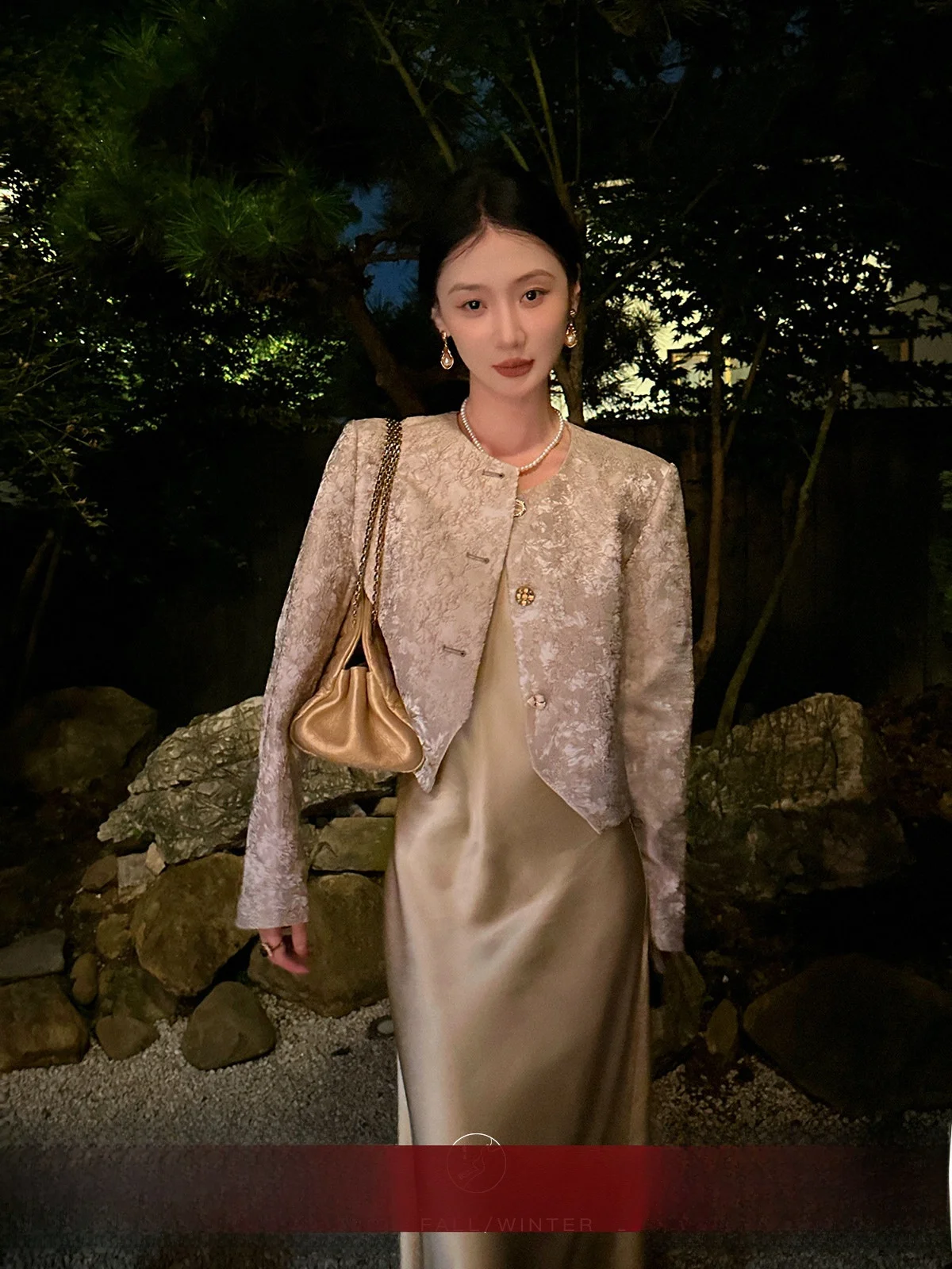 Оригинальный женский дизайн Little Fraance ort Jaet, весенне-осенний новый китайский топ с вышивкой в китайском стиле для женщин
Оригинальный женский дизайн Little Fraance ort Jaet, весенне-осенний новый китайский топ с вышивкой в китайском стиле для женщин