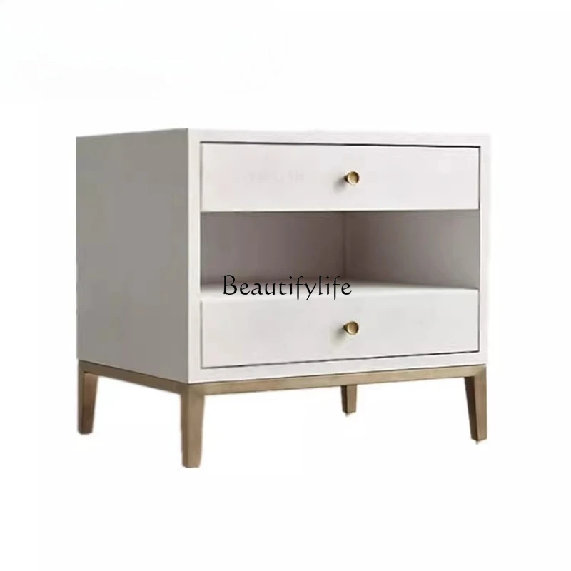 Postmodern American light luxury metal bedside table Nordic simple bedroom bedside locker
Postmodern American light luxury metal bedside table Nordic simple bedroom bedside locker