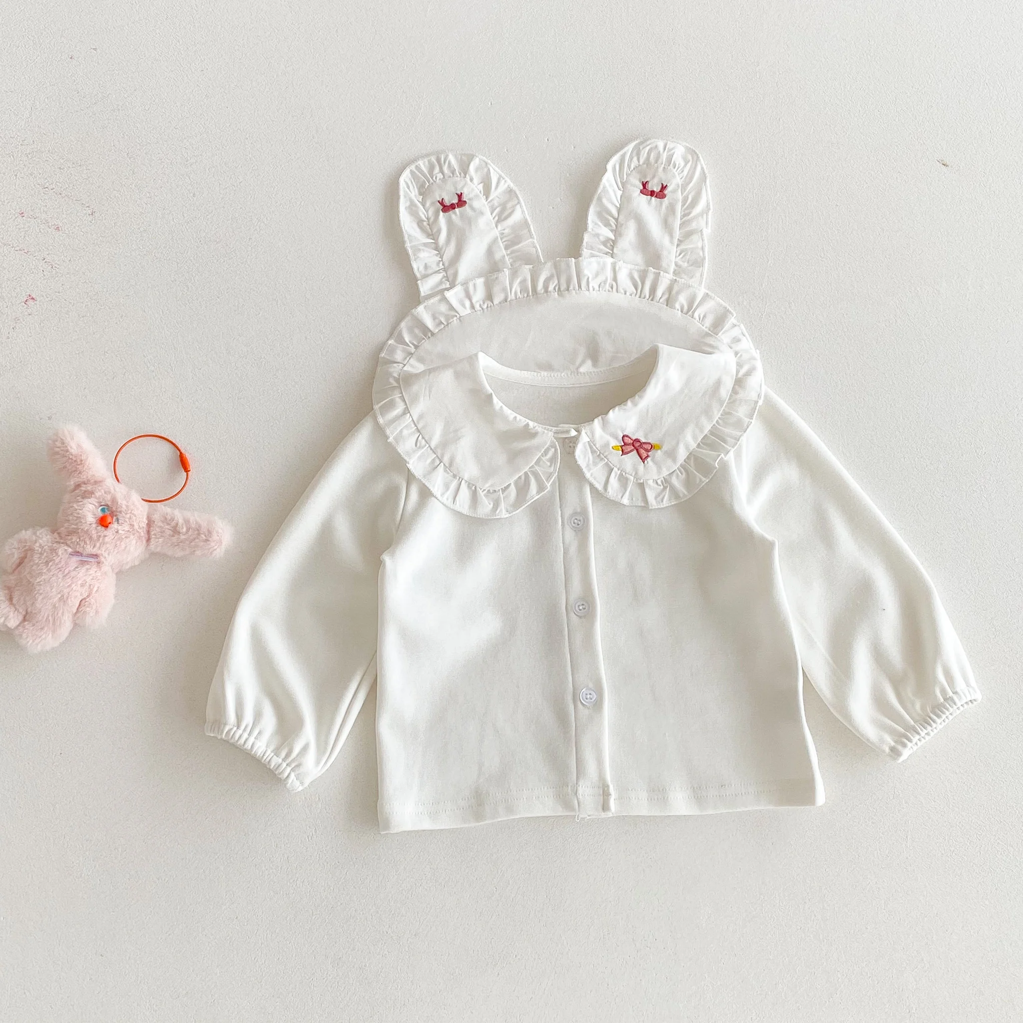 Autumn girl baby lapel long-sleeved shirt, bow rabbit ear top T-shirt
Autumn girl baby lapel long-sleeved shirt, bow rabbit ear top T-shirt