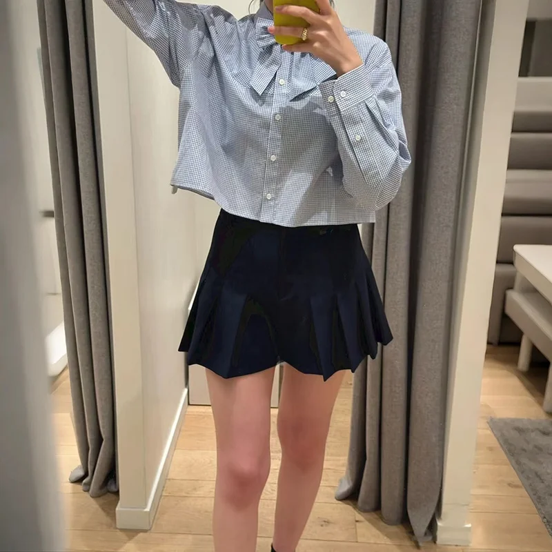 Early Autumn 2025 French Style Pure Cotton Shirt with Bow Tie Long Sleeve Short Length Blue And White Plaid Women's Shirt
Early Autumn 2025 French Style Pure Cotton Shirt with Bow Tie Long Sleeve Short Length Blue And White Plaid Women's Shirt