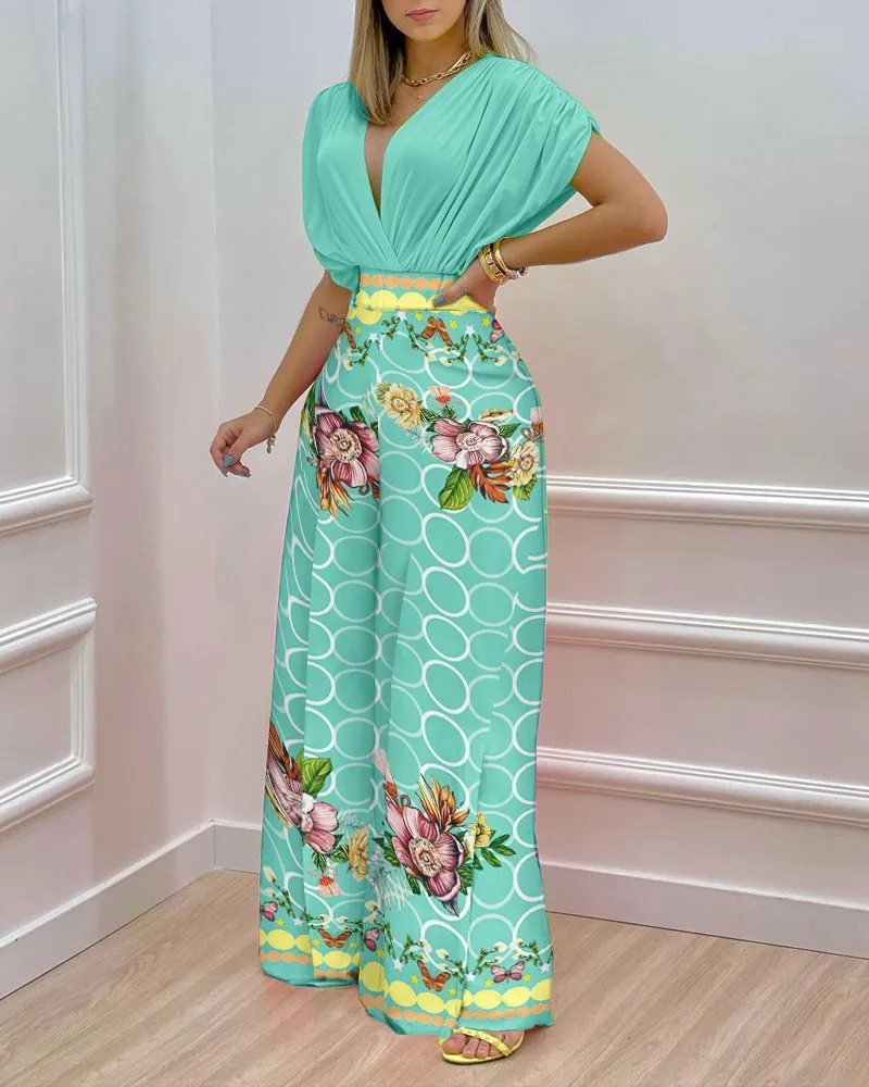 Multi-Color Floral Print Two Piece Set - V-Neck Top & Wide Leg Pants Women Two Piece Pants Sets Print Floral Wide Leg Pants
Multi-Color Floral Print Two Piece Set - V-Neck Top & Wide Leg Pants Women Two Piece Pants Sets Print Floral Wide Leg Pants