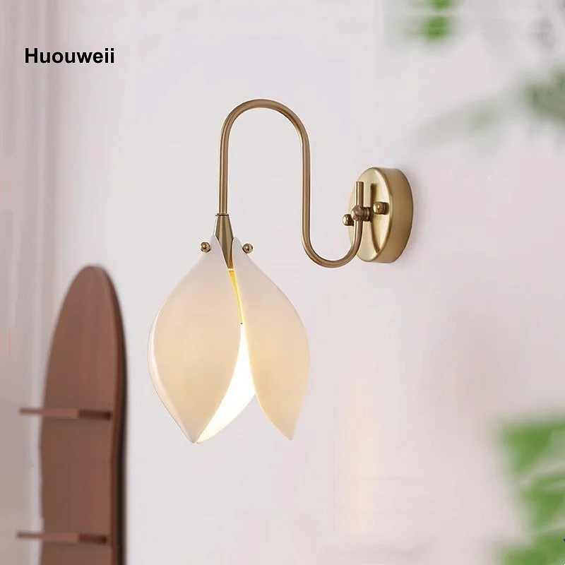 Ceramic Bedroom Bedside Wall Lights Modern Simple Living Room Corridor Corridor Entrance Lights Retro Magnolia Flower Shape Lamp
Ceramic Bedroom Bedside Wall Lights Modern Simple Living Room Corridor Corridor Entrance Lights Retro Magnolia Flower Shape Lamp
