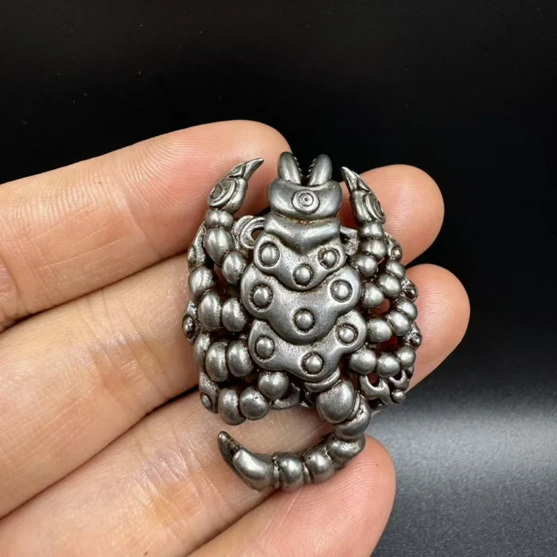 Vintage Iron Lotus Flame Nine-Headed Scorpion Pendant Jewelry Accessory Vajra Hanging Ornament
Vintage Iron Lotus Flame Nine-Headed Scorpion Pendant Jewelry Accessory Vajra Hanging Ornament