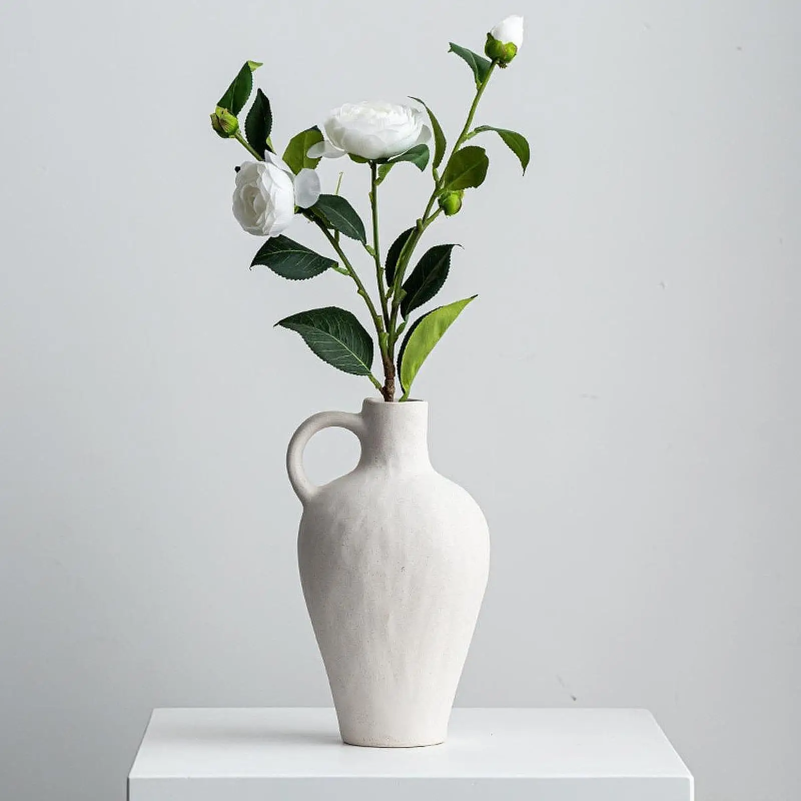 Flower Vase Floral Arrangement Birthday Gift Minimalist Home Decor Flowerpot Decorative Vase for Living Room Kitchen Bedroom
Flower Vase Floral Arrangement Birthday Gift Minimalist Home Decor Flowerpot Decorative Vase for Living Room Kitchen Bedroom