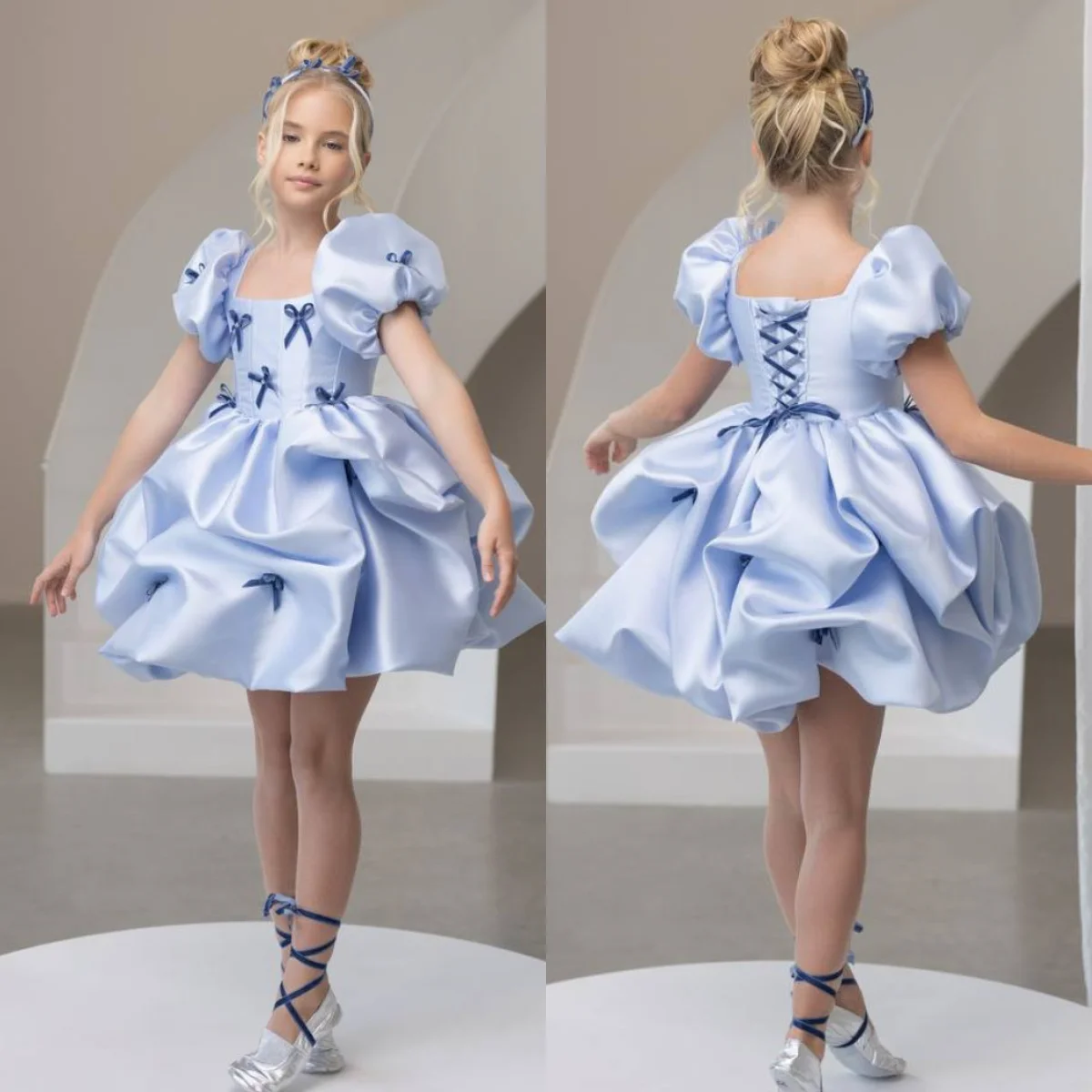 Chic Blue Flower Girl Dresses Toddler Girl's Birthday Gowns Customized Knee Length Baby Pageant Outfit Dress
Chic Blue Flower Girl Dresses Toddler Girl's Birthday Gowns Customized Knee Length Baby Pageant Outfit Dress