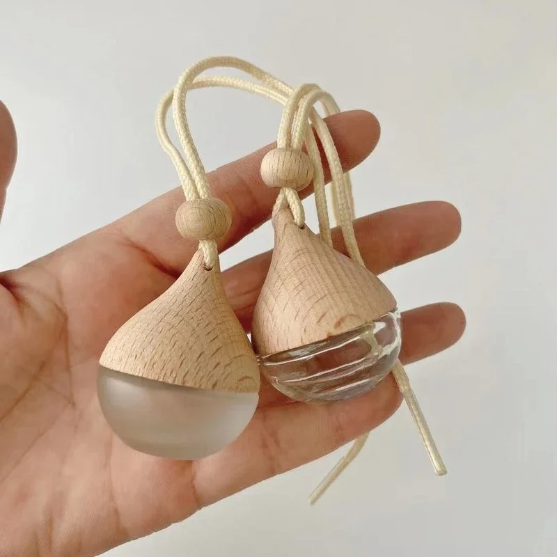 5ml Empty Pendant Auto Perfume Frosted Mini Perfume Bottles with Wood Lid Frosted Glass Bottle Essential Oil Container Portable
5ml Empty Pendant Auto Perfume Frosted Mini Perfume Bottles with Wood Lid Frosted Glass Bottle Essential Oil Container Portable