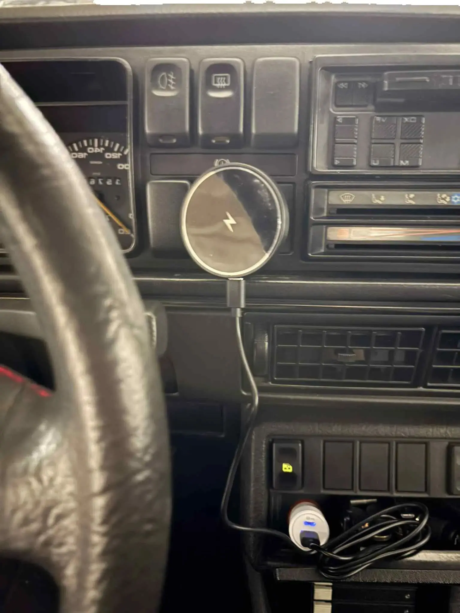 Держатель для телефона с MagSafe-зарядкой для VW MK2 Golf, Jetta, GTI, GLI 8V/16V
Держатель для телефона с MagSafe-зарядкой для VW MK2 Golf, Jetta, GTI, GLI 8V/16V