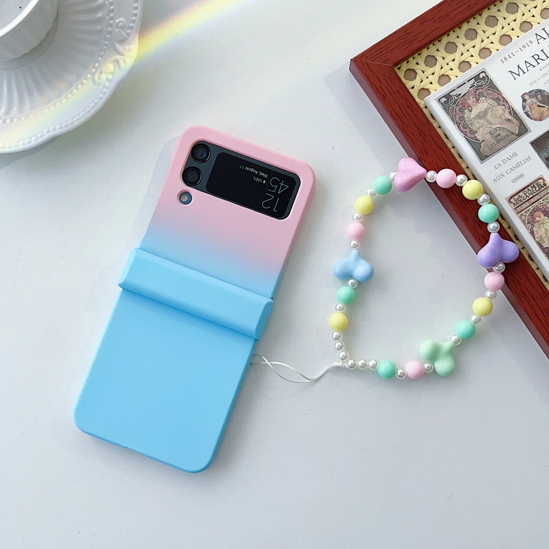 Чехол для Samsung Galaxy Z Flip 4 3 с градиентом, приятный на ощупь чехол с браслетом, ударопрочный жесткий защитный чехол, аксессуары
Чехол для Samsung Galaxy Z Flip 4 3 с градиентом, приятный на ощупь чехол с браслетом, ударопрочный жесткий защитный чехол, аксессуары