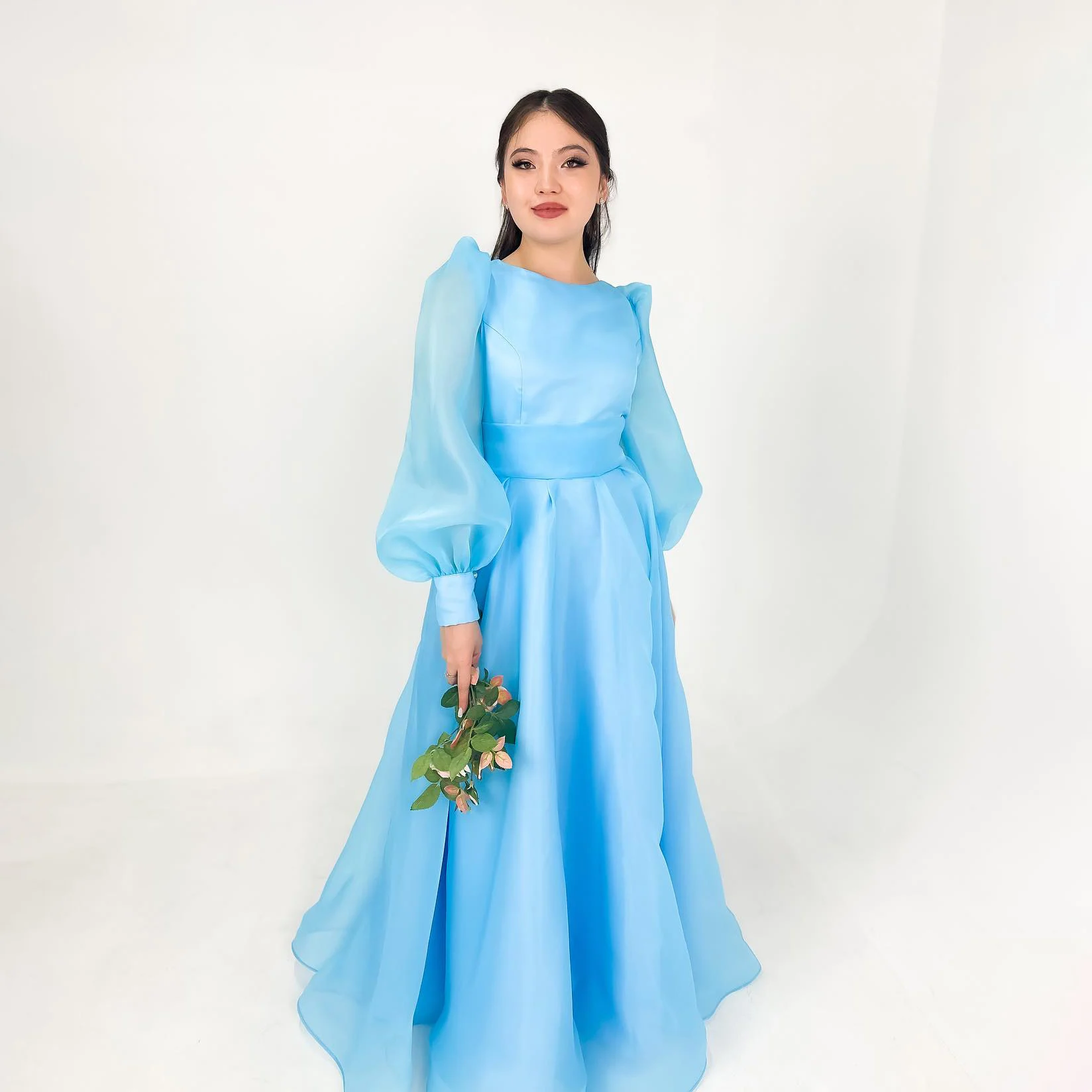 OEING O-Neck Luxury Formal Evening Dresses Pleat Blue Long Sleeves فساتين سهرة Floor Length Elegant Prom Gowns Party Women
OEING O-Neck Luxury Formal Evening Dresses Pleat Blue Long Sleeves فساتين سهرة Floor Length Elegant Prom Gowns Party Women
