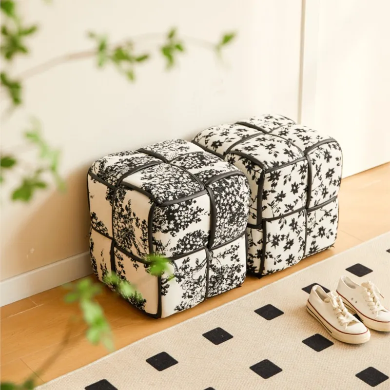 MOMO Original Antique Gardenia Jungle French Style Seating Pier Shoe Stool Short Stool Sofa Stool Household Small Stools
MOMO Original Antique Gardenia Jungle French Style Seating Pier Shoe Stool Short Stool Sofa Stool Household Small Stools