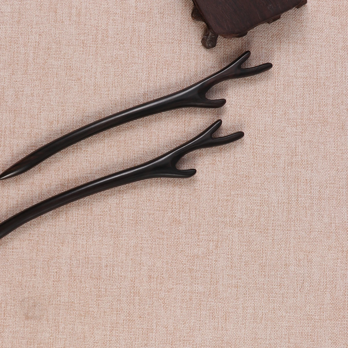 2pcs Ebony Wooden Hairpin Vintage Handmade Headdress Durable Long Lasting Retro Style Dancing Party Wedding Hair Clasp
2pcs Ebony Wooden Hairpin Vintage Handmade Headdress Durable Long Lasting Retro Style Dancing Party Wedding Hair Clasp