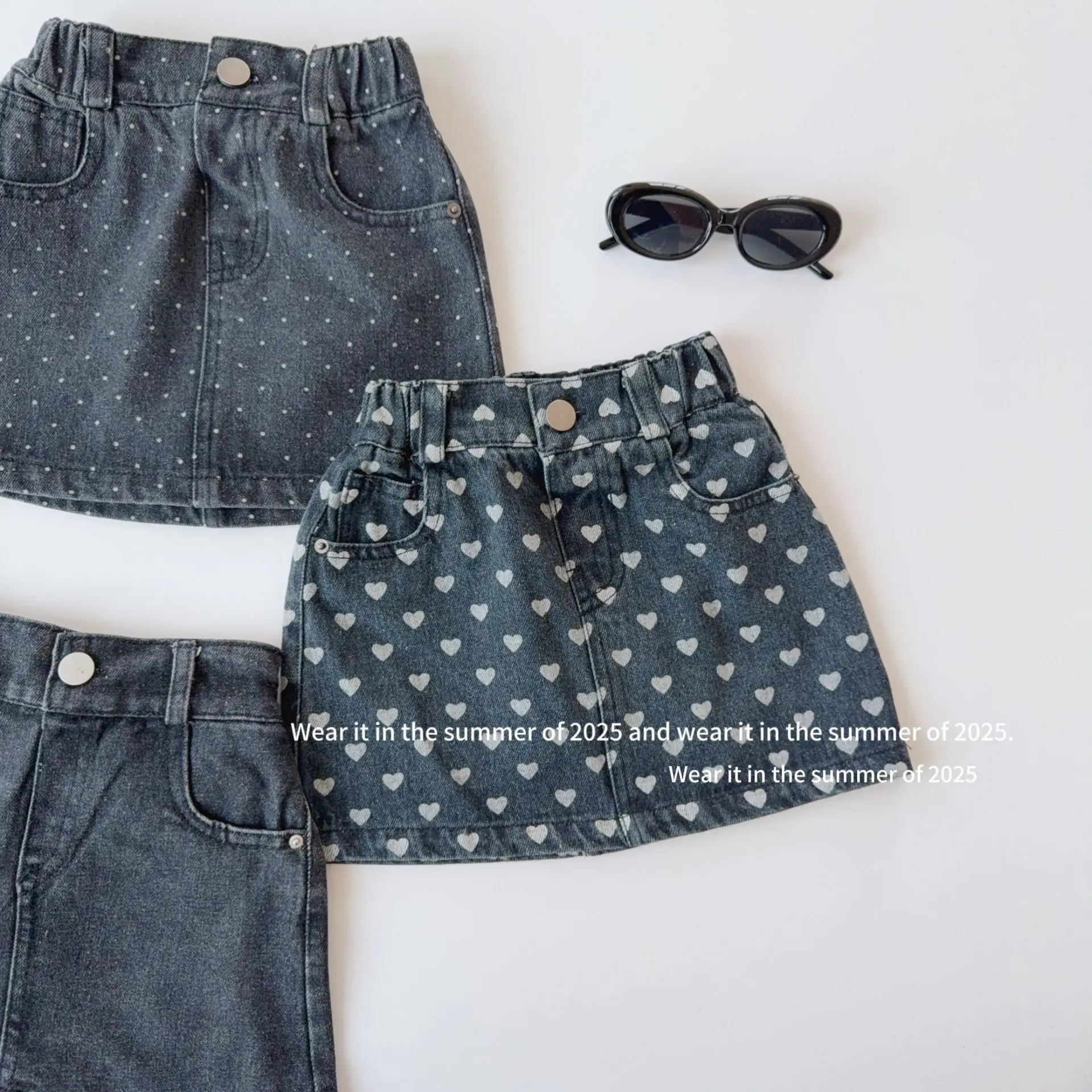 2025 Spring and Summer New Children's Skirt, Girls' Small Round Dot Denim Shorts, Spicy Girls' Polka Dot Denim Skirts
2025 Spring and Summer New Children's Skirt, Girls' Small Round Dot Denim Shorts, Spicy Girls' Polka Dot Denim Skirts