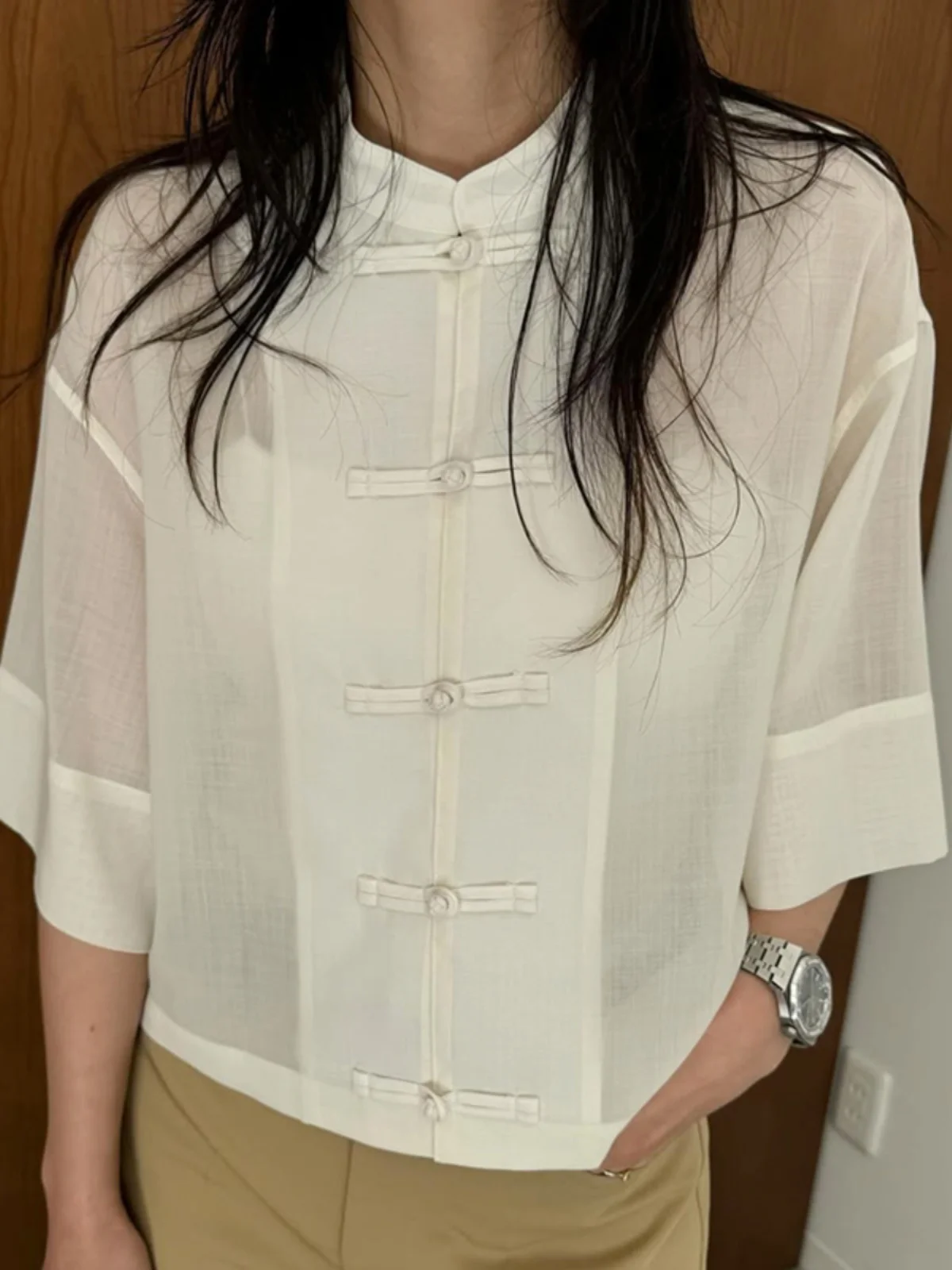 Breathable Button-Up Women's Shirt Vintage Design Commute Simple Spring Summer Shoulder-Drop Midi Sleeve White Short Top
Breathable Button-Up Women's Shirt Vintage Design Commute Simple Spring Summer Shoulder-Drop Midi Sleeve White Short Top