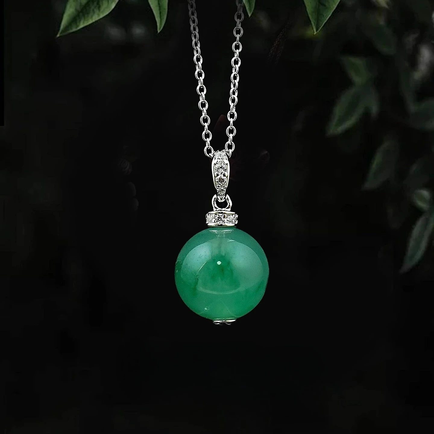 New Chinese Style Natural African Emerald Round Bead Collarbone Necklace 925 Silver Lake Blue Pendant Fresh
New Chinese Style Natural African Emerald Round Bead Collarbone Necklace 925 Silver Lake Blue Pendant Fresh