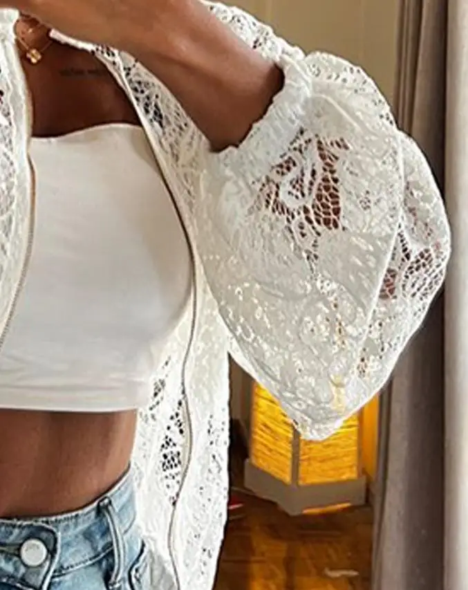 Women's Jacket 2025 Spring Autumn New Fashion 3D Flower Decor Lace See Through Crop Jacket Casual Loose Fit Long Sleeve Coat
Women's Jacket 2025 Spring Autumn New Fashion 3D Flower Decor Lace See Through Crop Jacket Casual Loose Fit Long Sleeve Coat