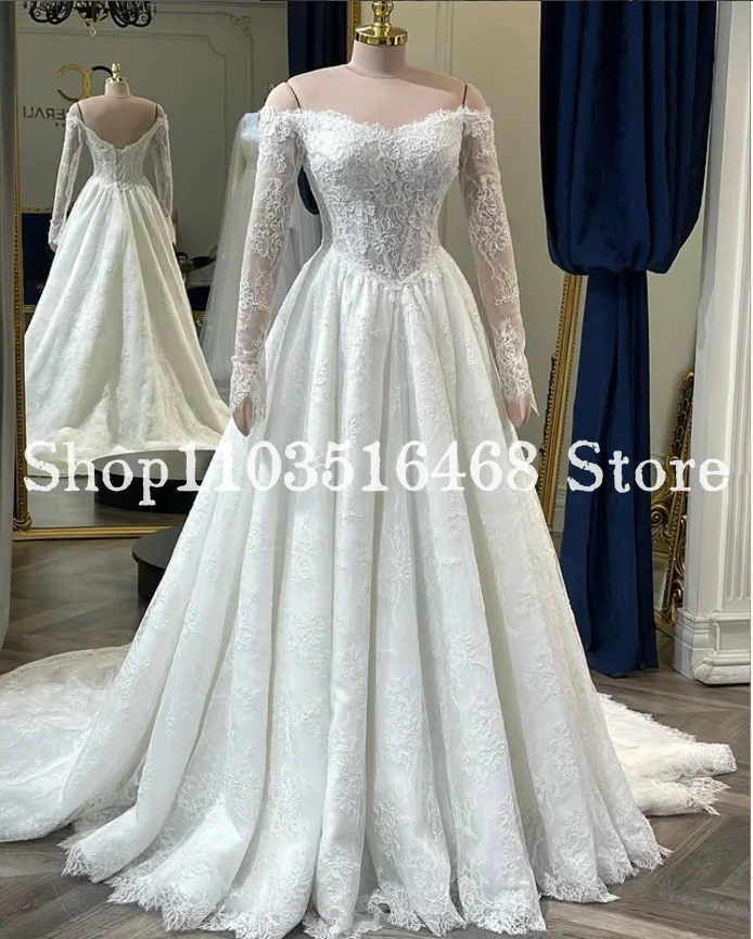 Customized Elegant Long Sleeve Wedding Dresses White Lace Strapless Appliques A-Line Long Customized Bohemian Bridal Gowns
Customized Elegant Long Sleeve Wedding Dresses White Lace Strapless Appliques A-Line Long Customized Bohemian Bridal Gowns