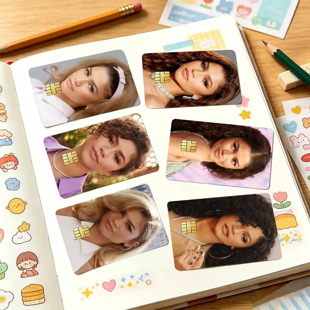 Zendaya-A Rue Bennett Credit Card HD Stickers Small Chip Waterproof Sticker Game Card Decal Gift
Zendaya-A Rue Bennett Credit Card HD Stickers Small Chip Waterproof Sticker Game Card Decal Gift