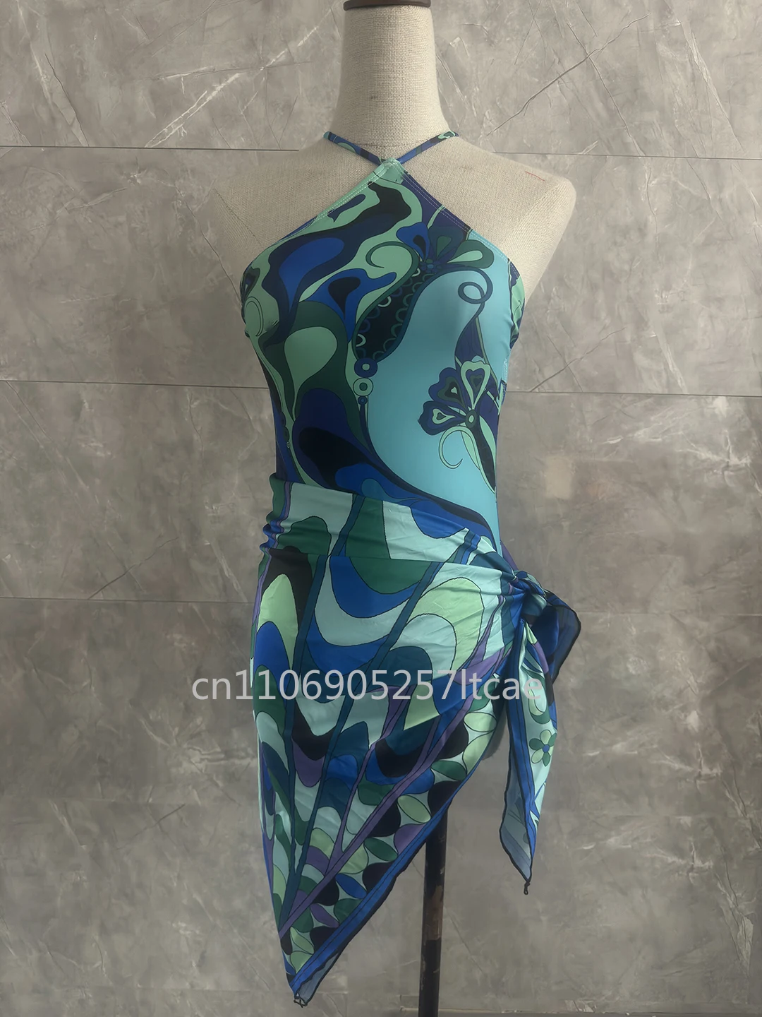 Роскошный дизайн, женский купальник с шарфом, дизайнерский бренд, женские сексуальные купальники с повязкой на голову
Роскошный дизайн, женский купальник с шарфом, дизайнерский бренд, женские сексуальные купальники с повязкой на голову