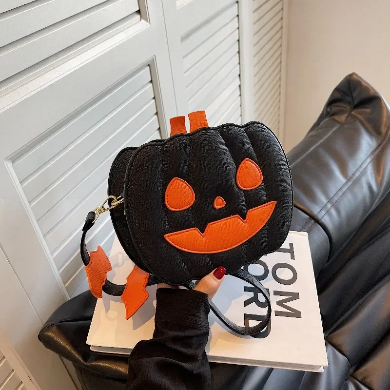 Durable PU Leather Halloween Shoulder Bag Fashion Pumpkin Design Secure Stitching Perfect for Cosplay Events
Durable PU Leather Halloween Shoulder Bag Fashion Pumpkin Design Secure Stitching Perfect for Cosplay Events