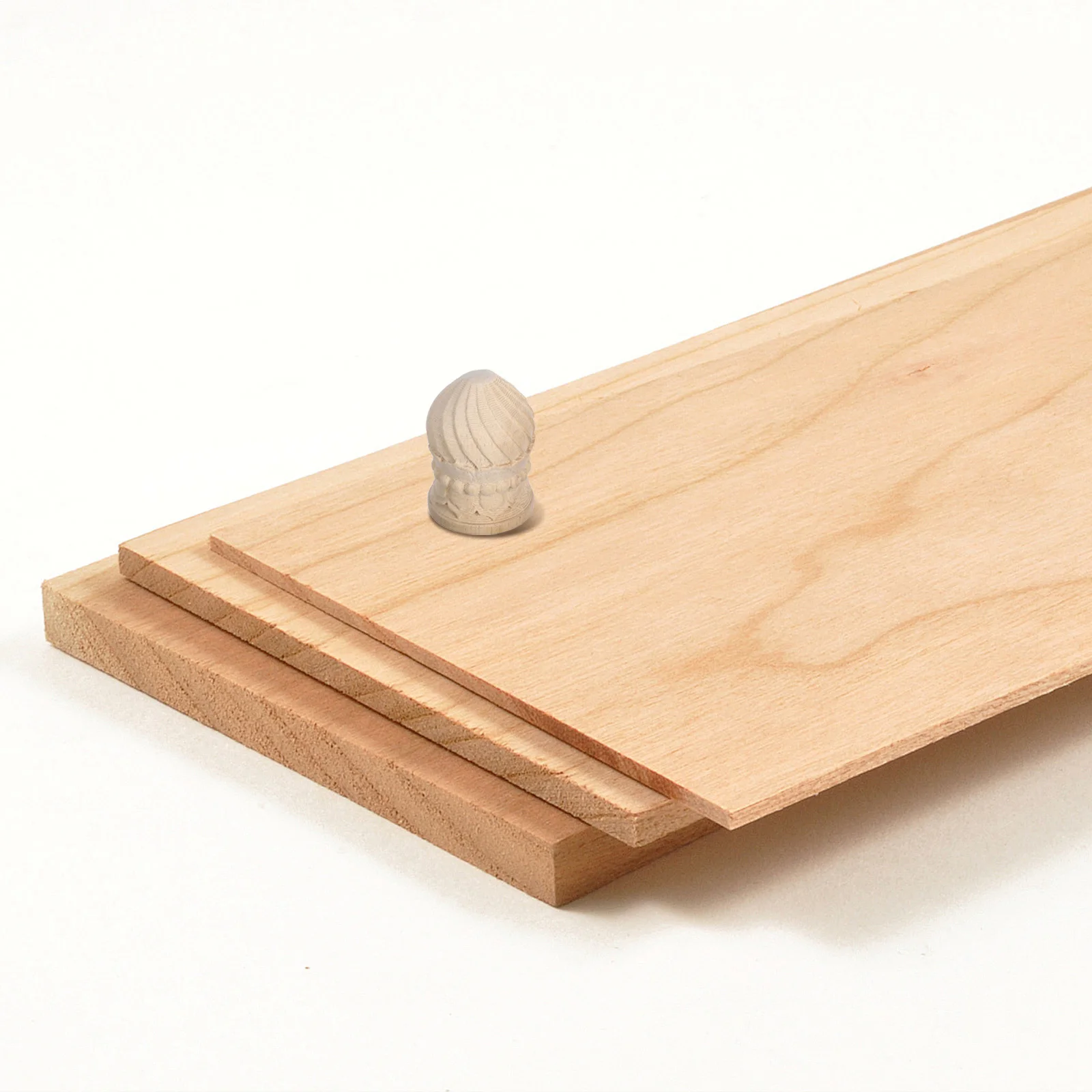 Wooden Pineapple Finial Elegant European Design Durable Solid Wood Craft For Lamp Shade Post Office Decor
Wooden Pineapple Finial Elegant European Design Durable Solid Wood Craft For Lamp Shade Post Office Decor