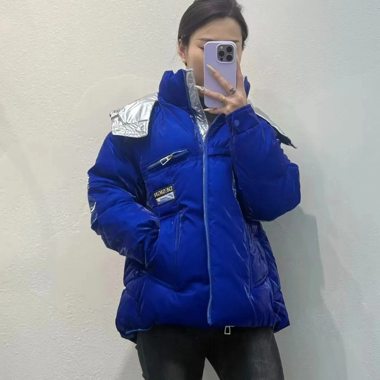 Oversized Women's Glossy Down Cotton Jackets 2025 Winter New Loose Hooded Casual Jackets Female Warm Cotton Thicken Coat
Oversized Women's Glossy Down Cotton Jackets 2025 Winter New Loose Hooded Casual Jackets Female Warm Cotton Thicken Coat