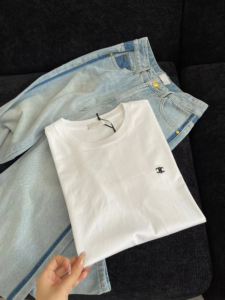 Pure Cotton ort Sve T-irt Women's Premium Faion Classic Logo Embroidery Parisian Wind Top Casual Loose Fit round Ne
Pure Cotton ort Sve T-irt Women's Premium Faion Classic Logo Embroidery Parisian Wind Top Casual Loose Fit round Ne