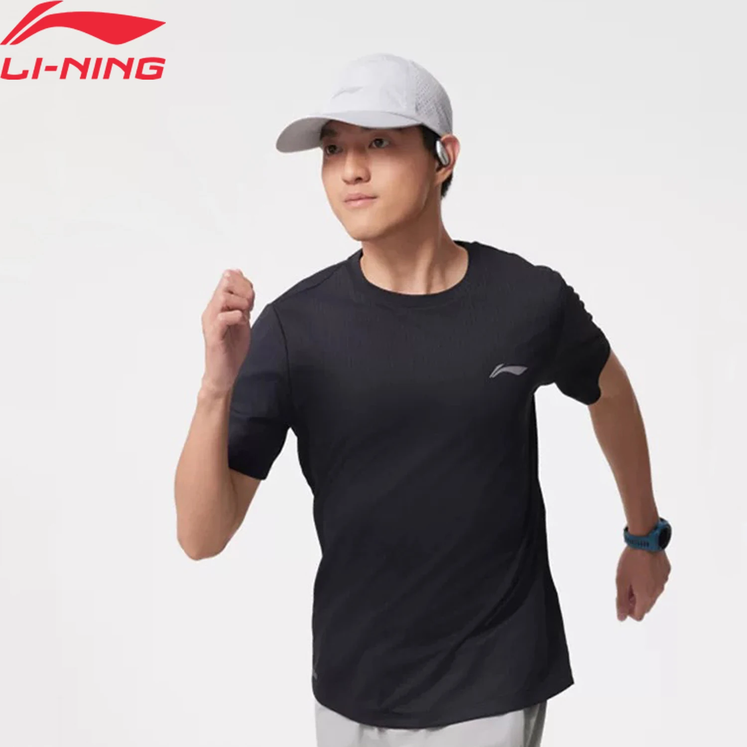 Мужская спортивная футболка Li-Ning для бега AT AIR, обычная посадка из полиэстера, дышащая светоотражающая подкладка, футболки с короткими рукавами ATSV471
Мужская спортивная футболка Li-Ning для бега AT AIR, обычная посадка из полиэстера, дышащая светоотражающая подкладка, футболки с короткими рукавами ATSV471