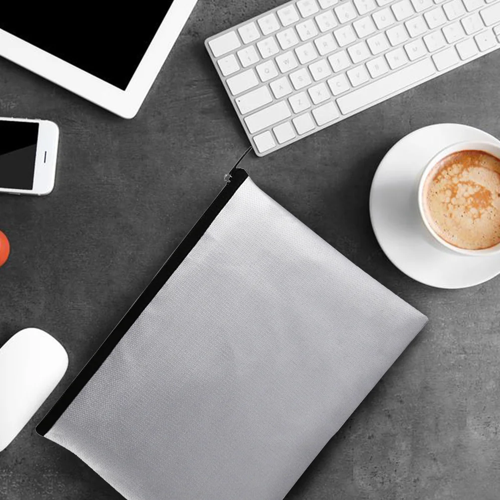 1 шт. огнестойкая сумка для документов взрывозащищенный силикагель стекловолокно водостойкий органайзер для хранения файлов сумка для документов на молнии
1 шт. огнестойкая сумка для документов взрывозащищенный силикагель стекловолокно водостойкий органайзер для хранения файлов сумка для документов на молнии