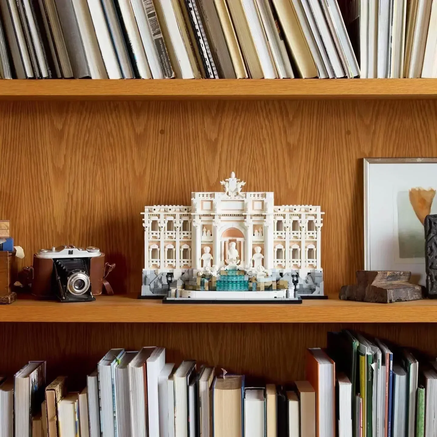 2025 Architecture Trevi 21062 Fountain Model Kit Iconic Italy Roman Landmark Building Blocks Bricks Display Toys For Children
2025 Architecture Trevi 21062 Fountain Model Kit Iconic Italy Roman Landmark Building Blocks Bricks Display Toys For Children