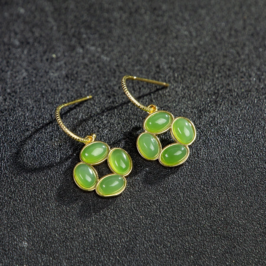 TIMESWIND Natural Green Oval Jade Four-leaf Clover S925 Silver Women Earrings with Certificate
TIMESWIND Natural Green Oval Jade Four-leaf Clover S925 Silver Women Earrings with Certificate