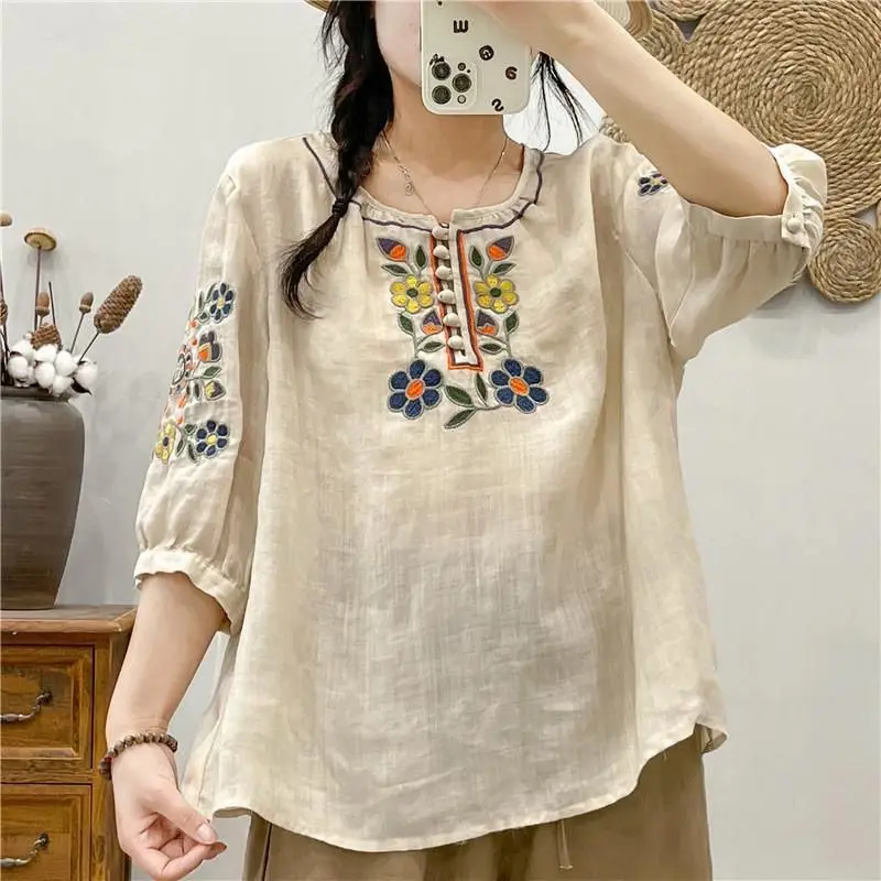 Новая летняя льняная футболка в этническом стиле с вышивкой и короткими рукавами в стиле ретро, свободная повседневная футболка, универсальный топ
Новая летняя льняная футболка в этническом стиле с вышивкой и короткими рукавами в стиле ретро, свободная повседневная футболка, универсальный топ