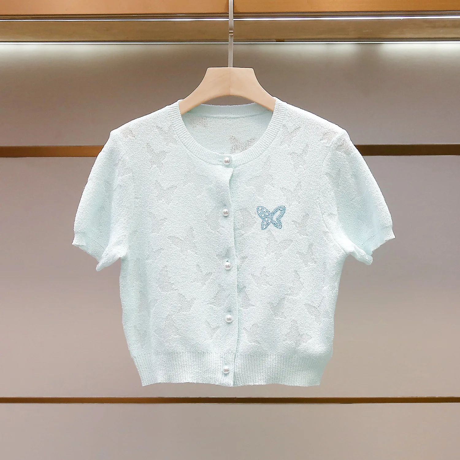 Fashionable Rhinestone Short Sleeve Knitted Top Women's Summer New Arrival Lazy Style Commute Wind Soft Knitwear
Fashionable Rhinestone Short Sleeve Knitted Top Women's Summer New Arrival Lazy Style Commute Wind Soft Knitwear