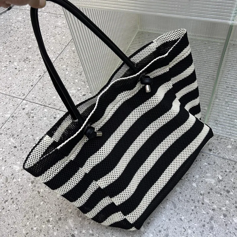 Hand-woven Women's Shoulder Handbag Bohemian stripe Summer Fashion Straw Beach Tote Bag Travel Shopper Weaving Shopping Bags
Hand-woven Women's Shoulder Handbag Bohemian stripe Summer Fashion Straw Beach Tote Bag Travel Shopper Weaving Shopping Bags