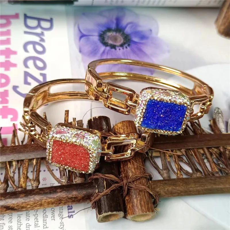 European and American Fashion Agate Original Stone Women's Bracelet Personalized Elegant and Simple Ladies Exquisite Jewelry
European and American Fashion Agate Original Stone Women's Bracelet Personalized Elegant and Simple Ladies Exquisite Jewelry