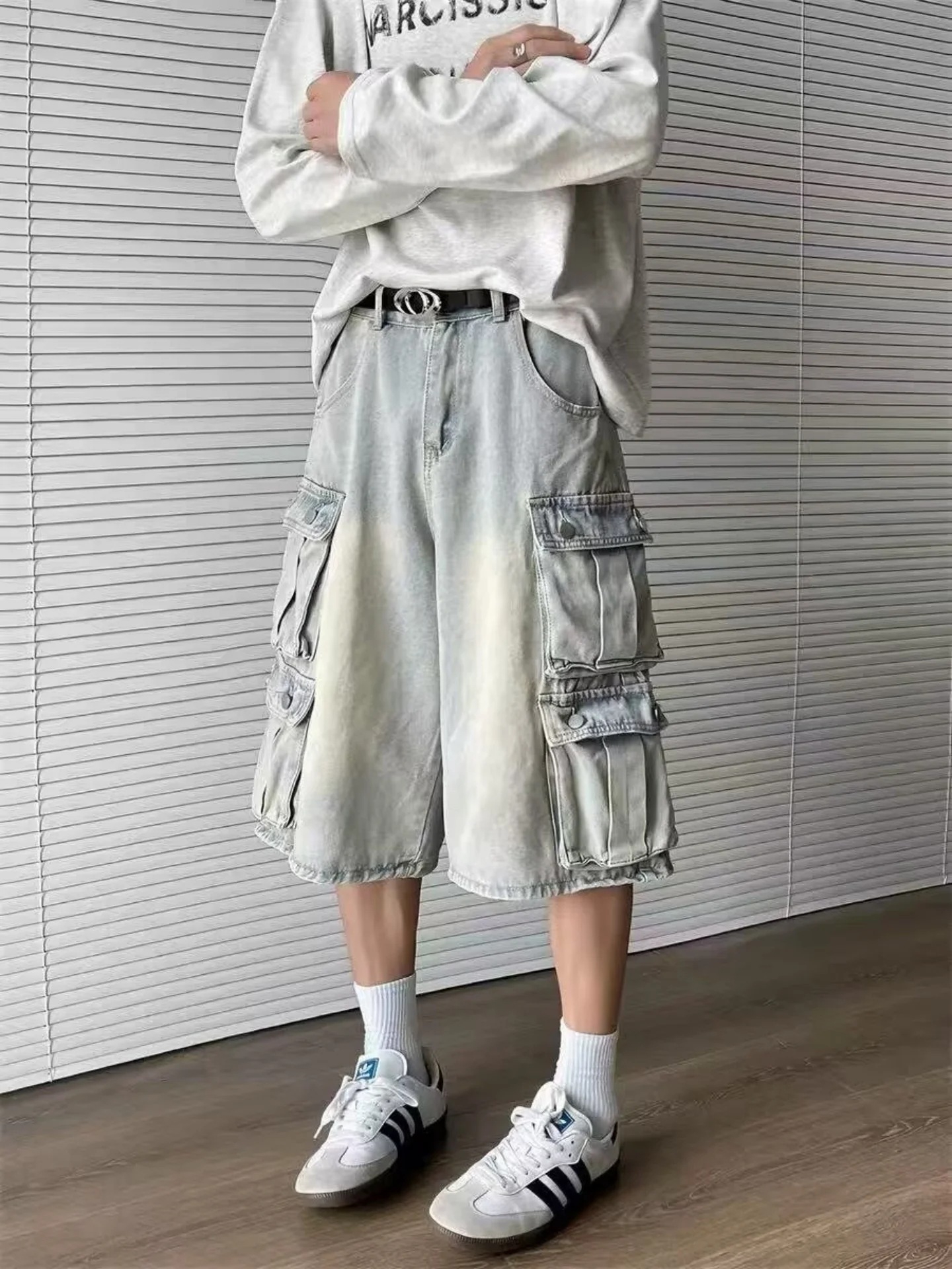 Retro American Streetwear Denim Jeans Men's Summer Faded Wide Leg mid Waist Pants Trendy Brand Youth Casual Loose Straight Tube
Retro American Streetwear Denim Jeans Men's Summer Faded Wide Leg mid Waist Pants Trendy Brand Youth Casual Loose Straight Tube