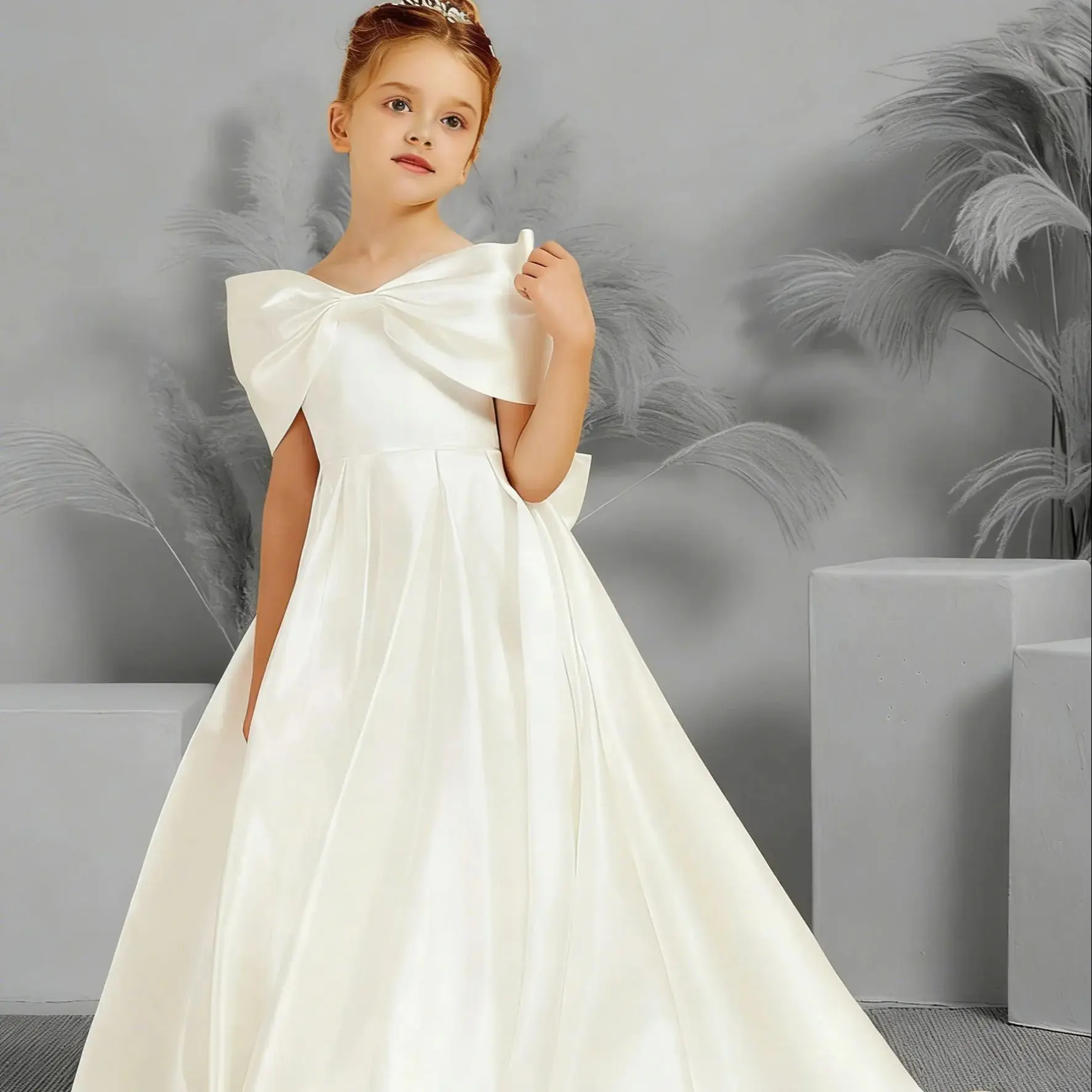 Elegant Satin Custom Flower Girl Dress Off-Shoulder With Bow Floor Lenght Princess Skirts Pageant Dress First Communion Gown
Elegant Satin Custom Flower Girl Dress Off-Shoulder With Bow Floor Lenght Princess Skirts Pageant Dress First Communion Gown