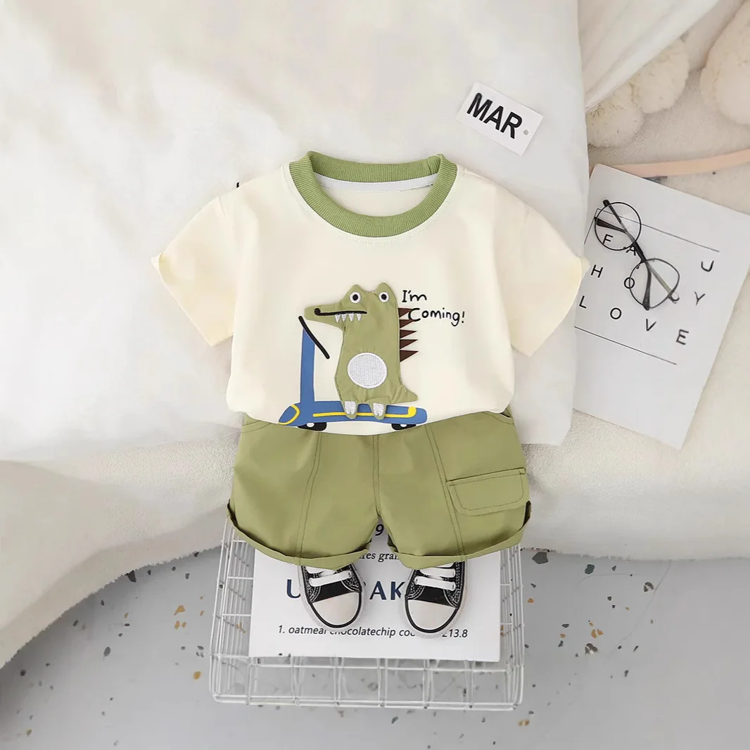 Summer Suit Children's Handsome Clothes Children's Short Sleeves 2025 Boys' Summer Foreign Style Two-piece Set Trendy
Summer Suit Children's Handsome Clothes Children's Short Sleeves 2025 Boys' Summer Foreign Style Two-piece Set Trendy