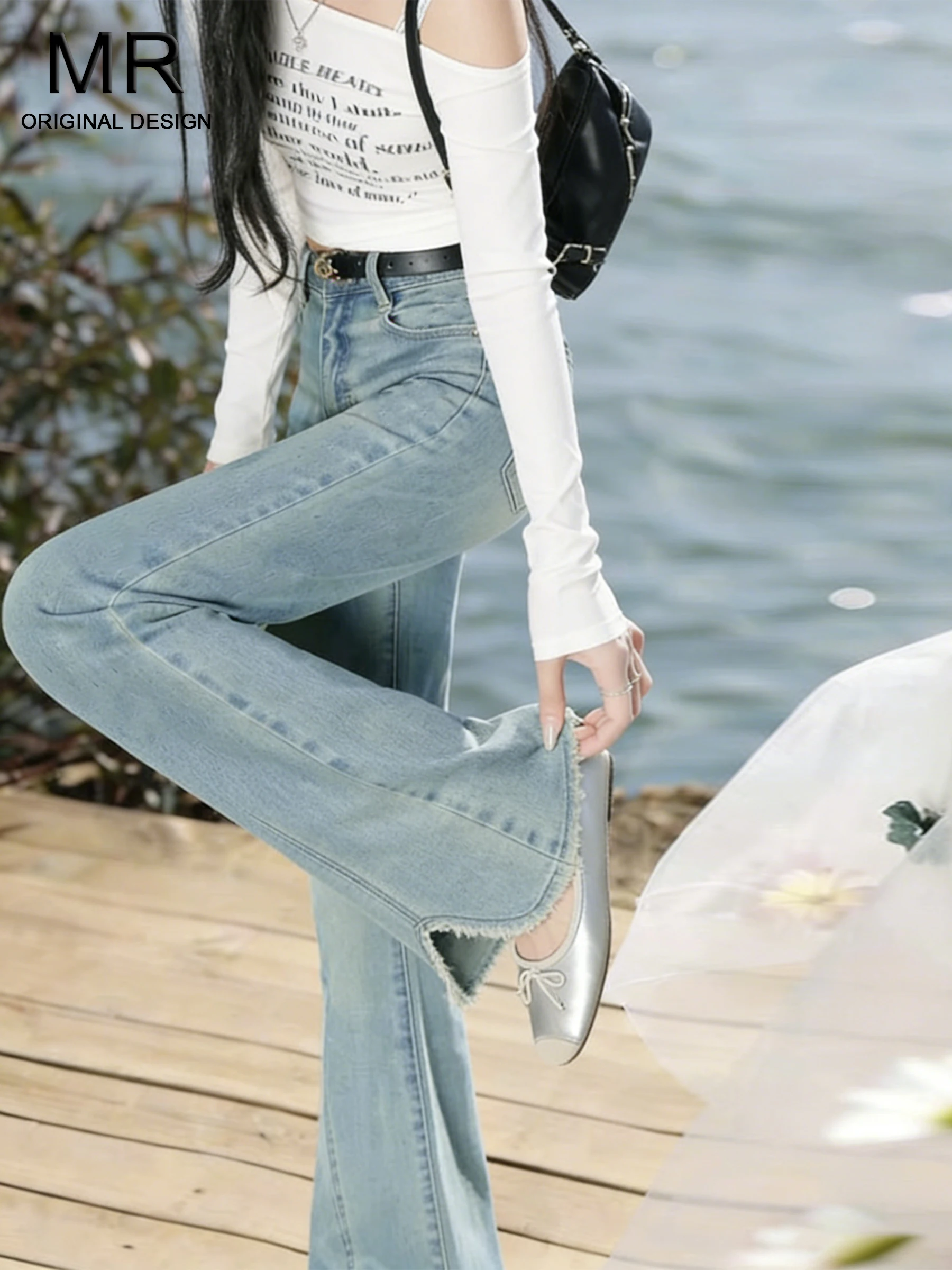 High Waist Bell Bottom Denim Jeans Women's Summer Slimming Light Blue American Retro Style Casual Loose Fit Spring Season
High Waist Bell Bottom Denim Jeans Women's Summer Slimming Light Blue American Retro Style Casual Loose Fit Spring Season