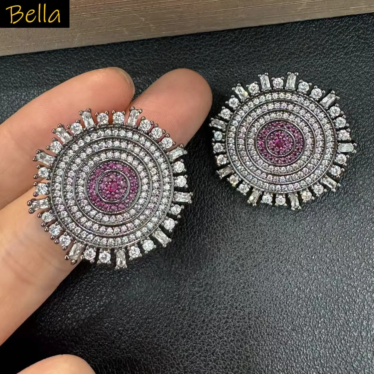 Multicolor Cubic Zirconia round Stud Earrings for Women Shiny Zircon Jewelry Daily Evening Party Silver Gold Plated Blue Pink
Multicolor Cubic Zirconia round Stud Earrings for Women Shiny Zircon Jewelry Daily Evening Party Silver Gold Plated Blue Pink