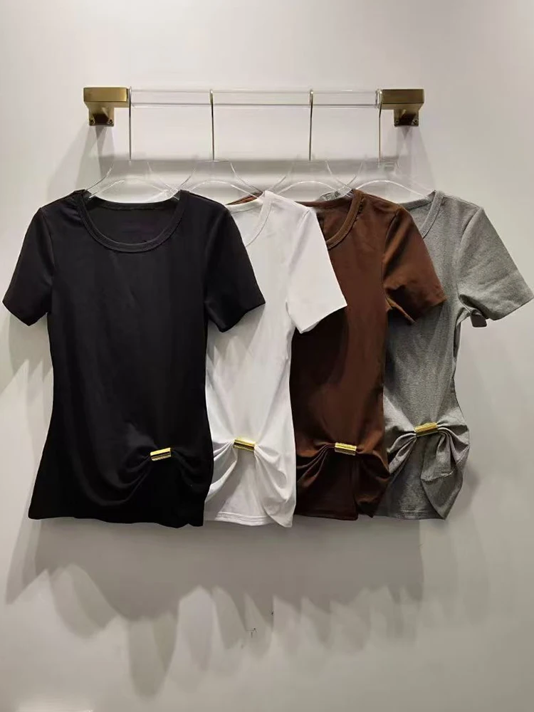 2025 Summer Women's wear retro metal buckle twisted round-neck short-sleeved T-shirt, fashionable and versatile knitted pullover
2025 Summer Women's wear retro metal buckle twisted round-neck short-sleeved T-shirt, fashionable and versatile knitted pullover